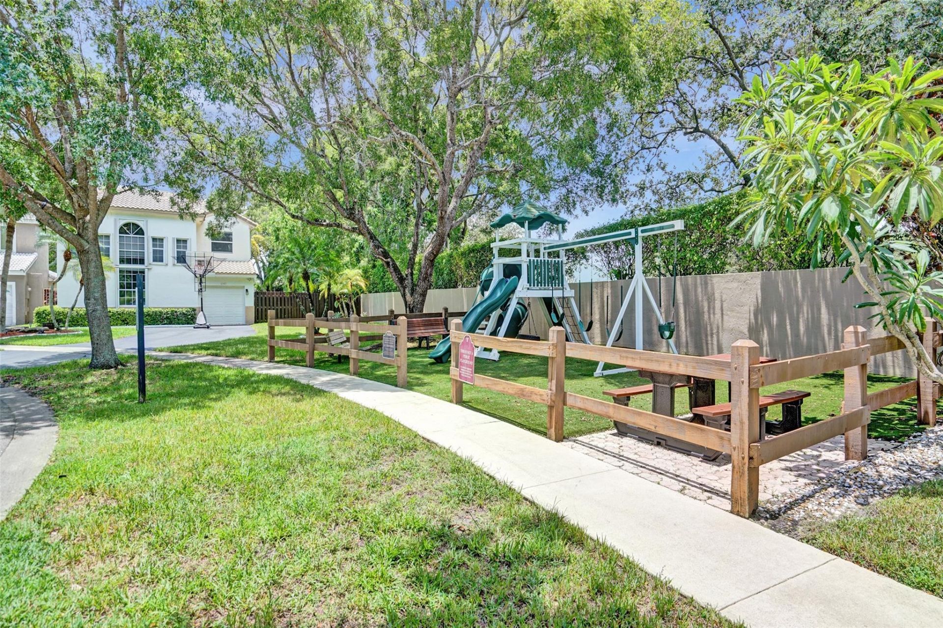 11567 N Open Ct, Cooper City, FL 33026 Photo