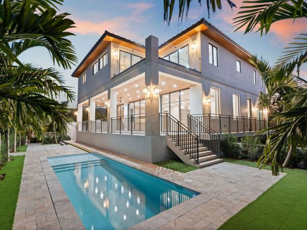 230 15Th Circle, KEY COLONY, FL 33051