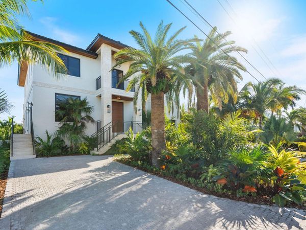 230 15Th Circle, KEY COLONY, FL 33051