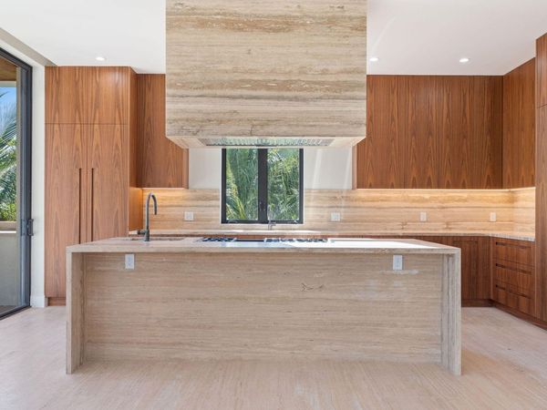 230 15Th Circle, KEY COLONY, FL 33051