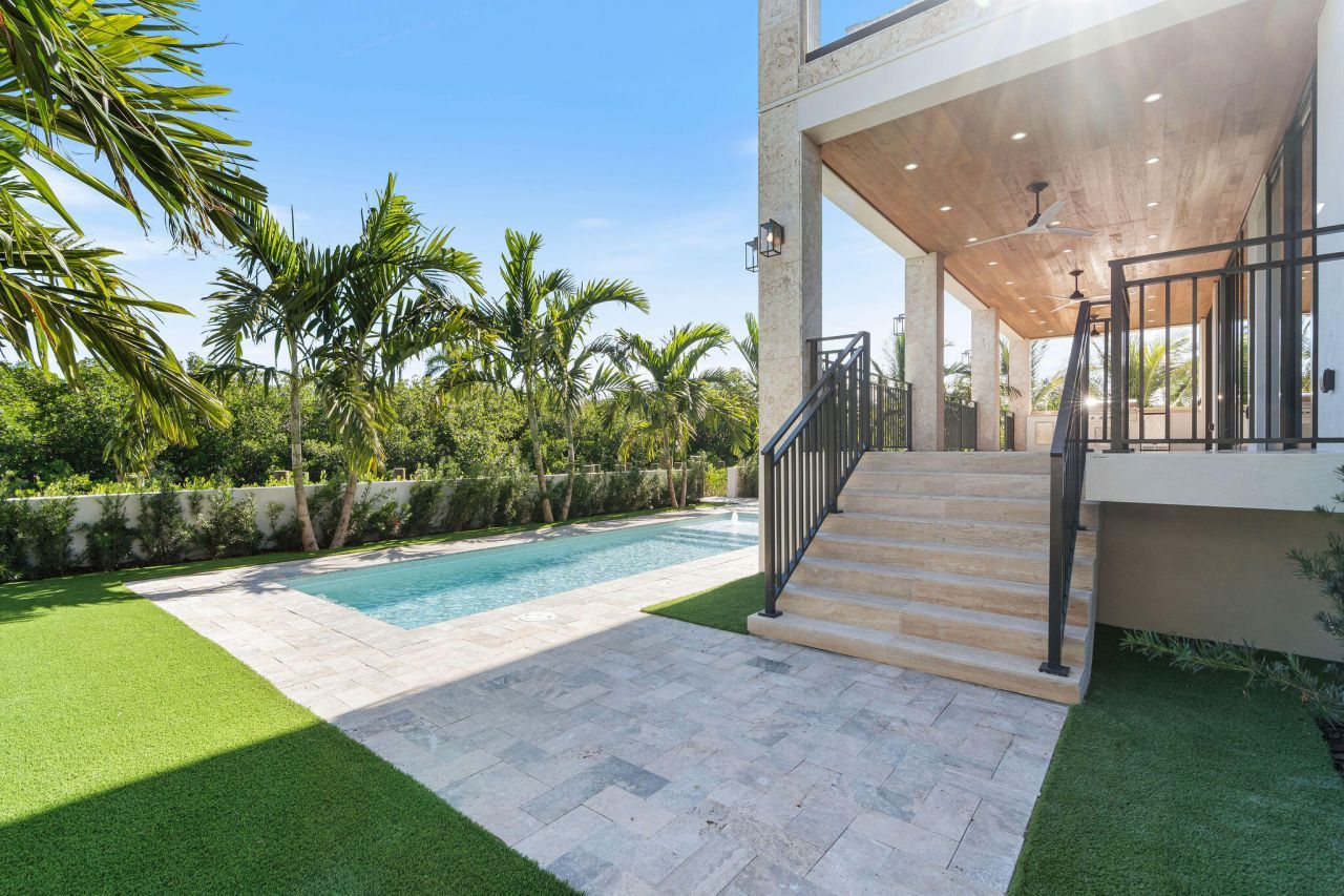 230 15th Circle, Key Colony, FL 33051 Photo