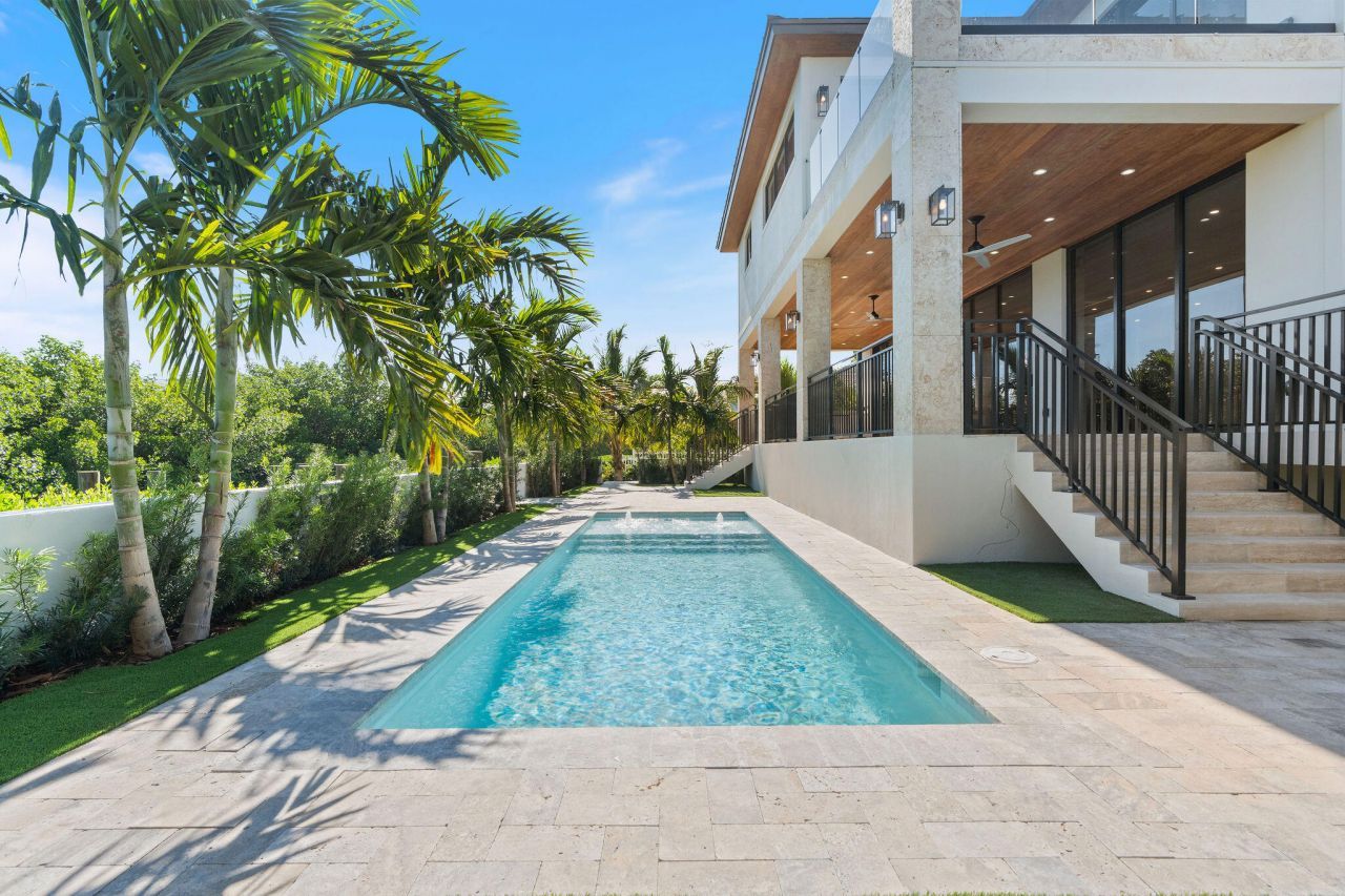 230 15th Circle, Key Colony, FL 33051 Photo