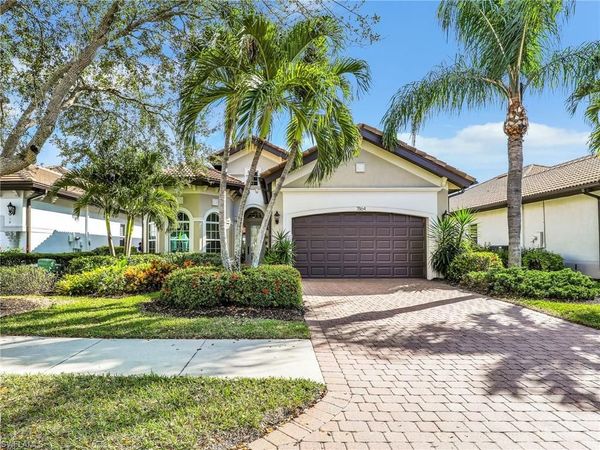 7864 Valencia CT, NAPLES, FL 34113
