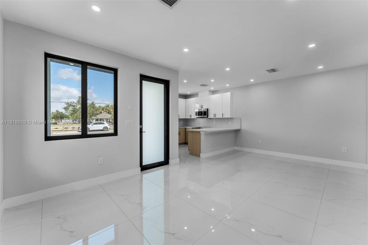 12350 SW 219 Street, Miami, FL 33170 Photo