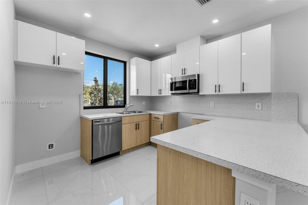 12350 SW 219 Street, Miami, FL 33170 Photo