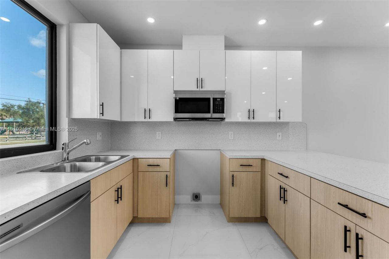 12350 SW 219 Street, Miami, FL 33170 Photo