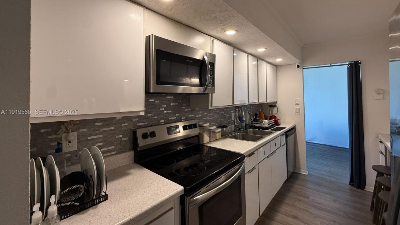 7051 Environ Blvd, Unit 436, Lauderhill, FL 33319 Photo