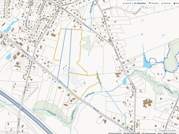 162 East Grove Street, Middleboro, MA 02346