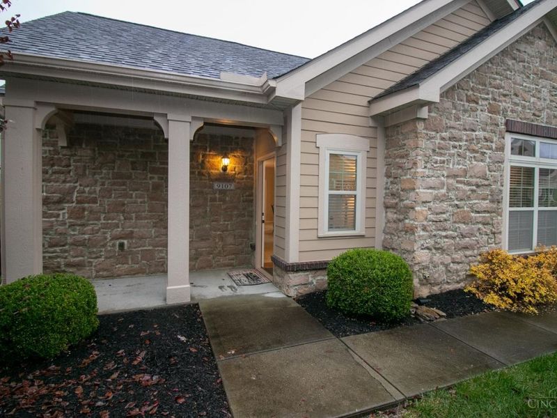 9107 Park Place Circle, West Chester, OH 45069 Photo 1