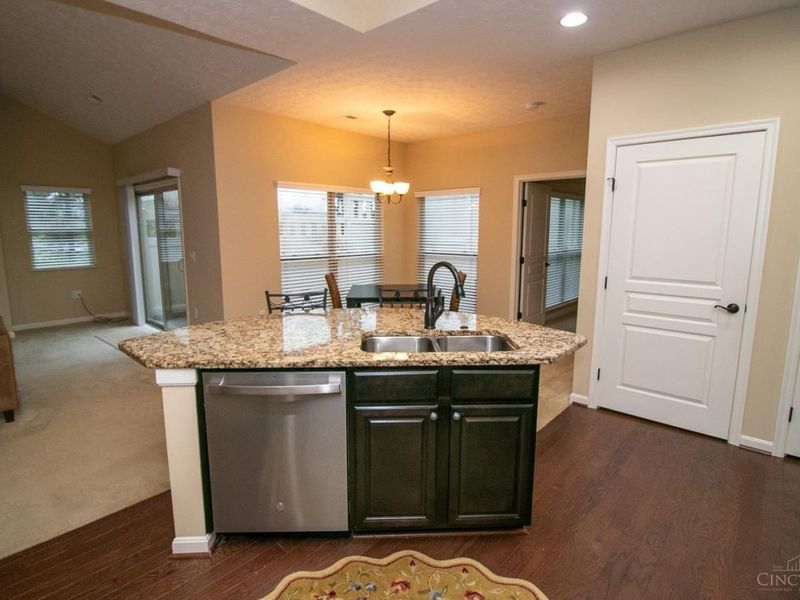 9107 Park Place Circle, West Chester, OH 45069 Photo 13