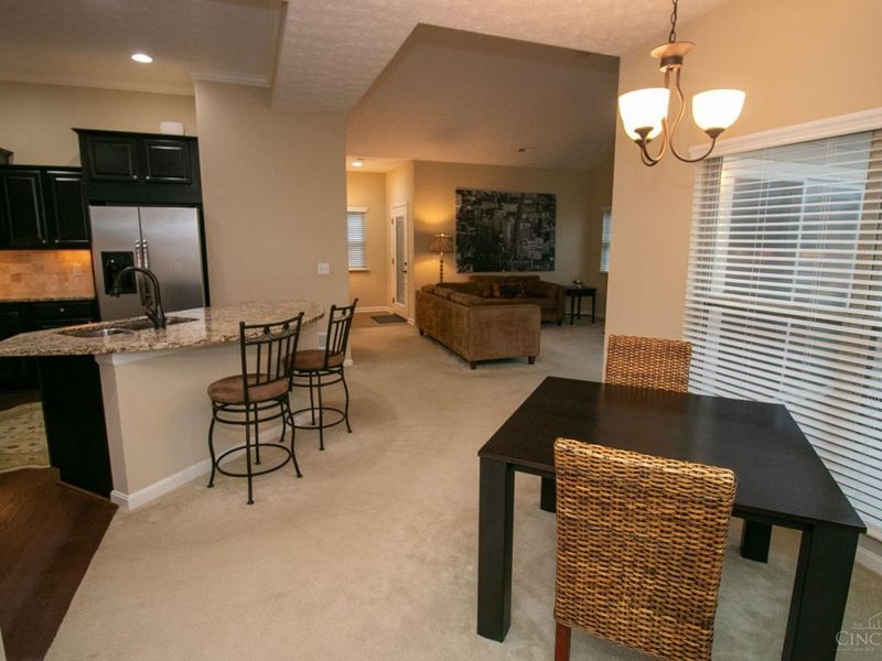 9107 Park Place Circle, West Chester, OH 45069 Photo 6