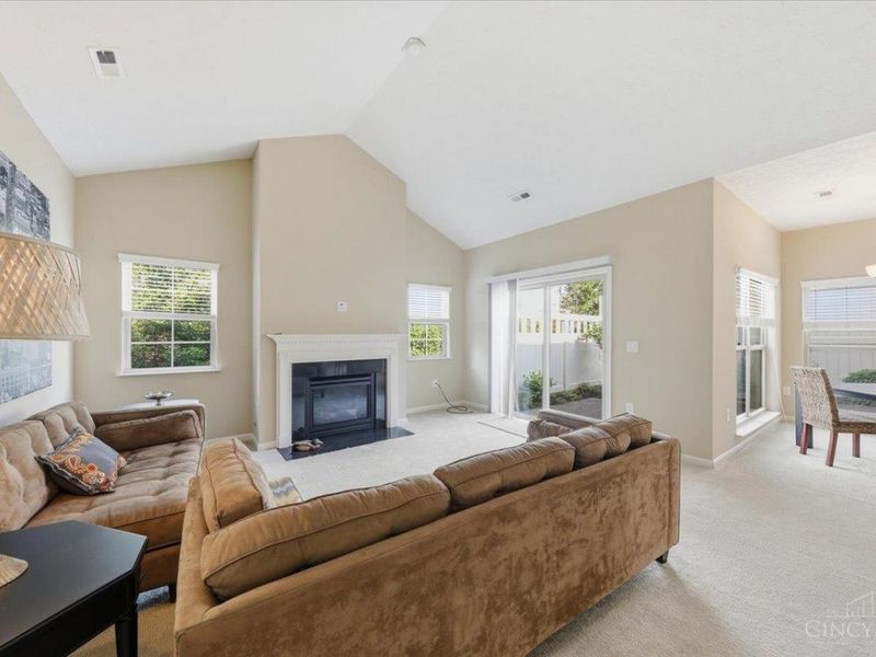 9107 Park Place Circle, West Chester, OH 45069 Photo 6