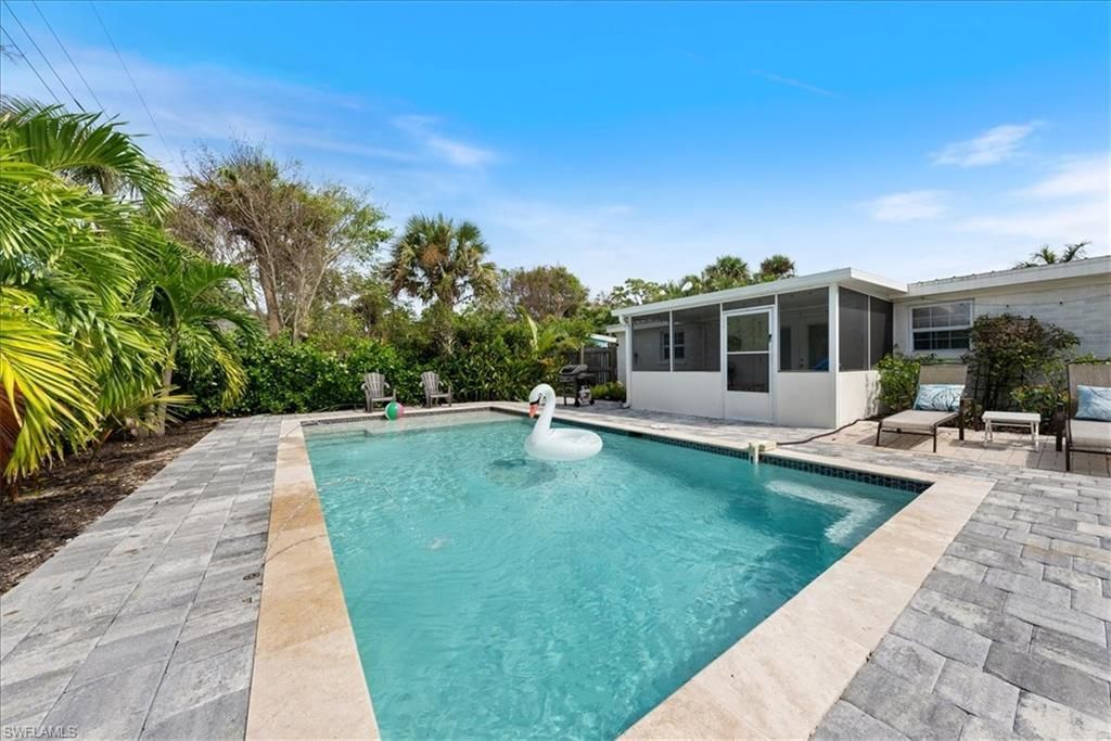 1280 Embassy Ln, Naples, FL 34104 Photo