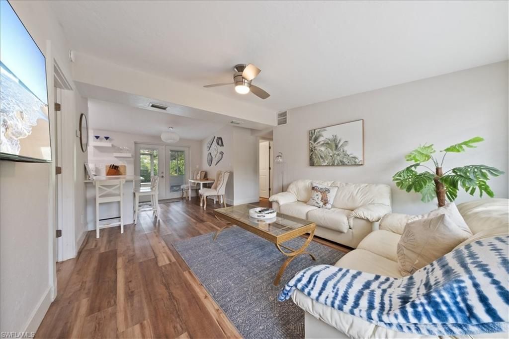 1280 Embassy Ln, Naples, FL 34104 Photo