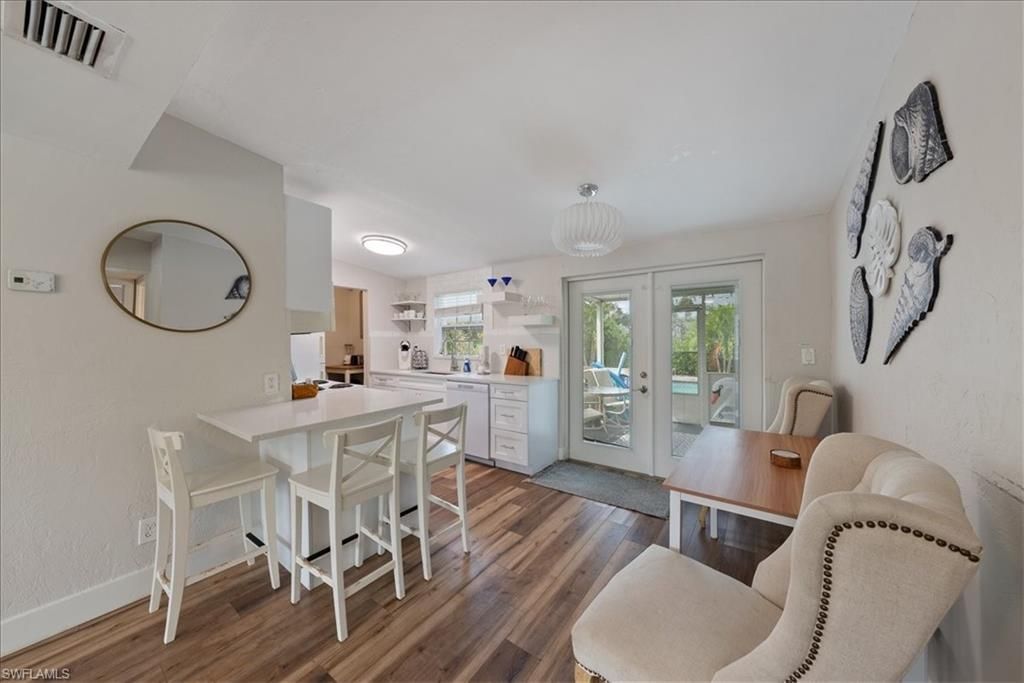 1280 Embassy Ln, Naples, FL 34104 Photo