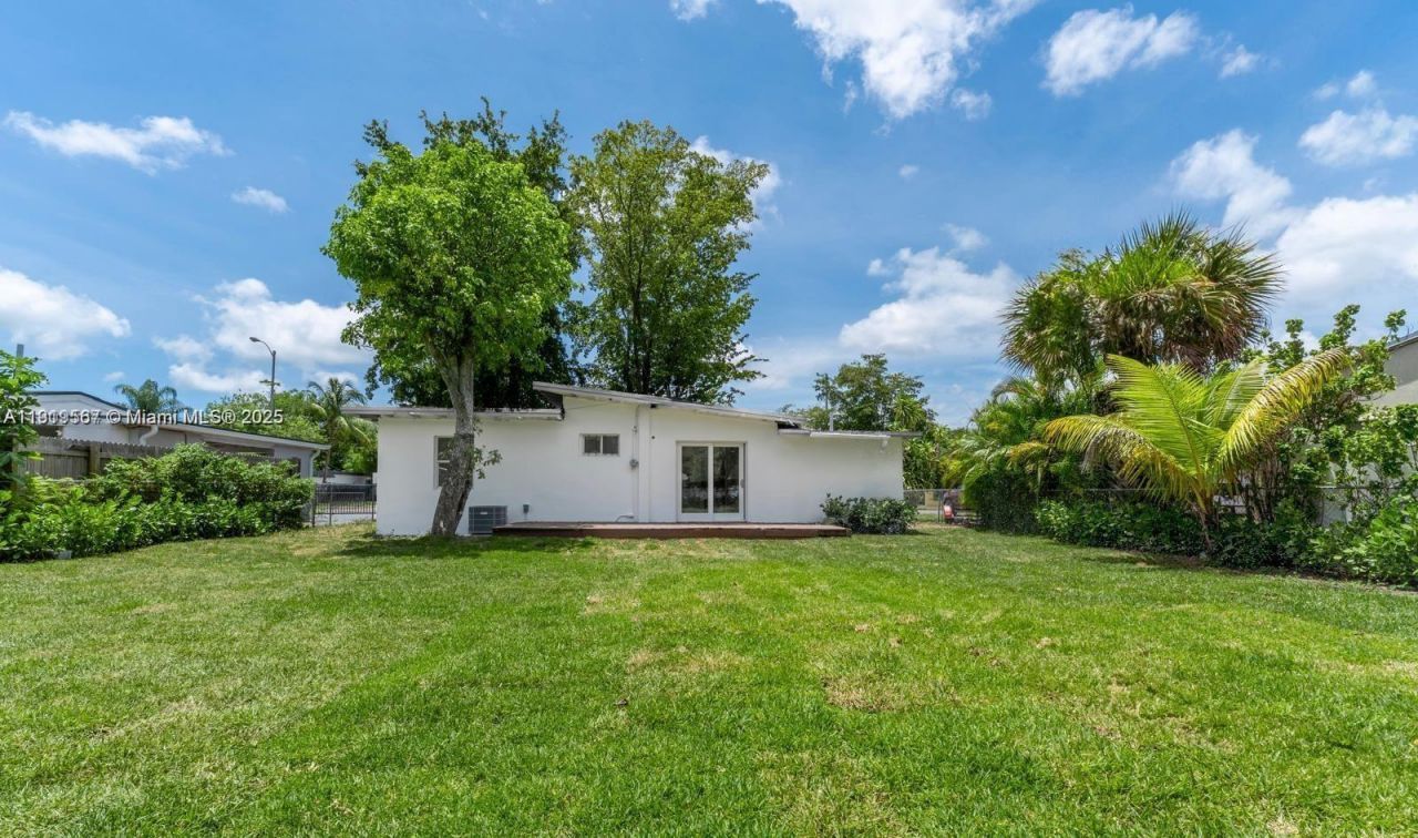 75 NW 125th St, North Miami, FL 33168 Photo