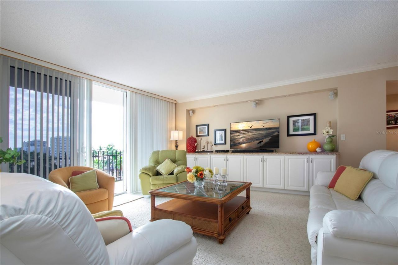 1212 Benjamin Franklin Drive, Unit 607, Sarasota, FL 34236 Photo