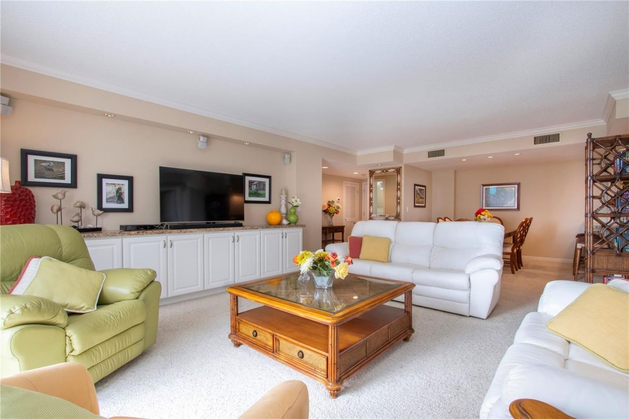 1212 Benjamin Franklin Drive, Unit 607, Sarasota, FL 34236 Photo