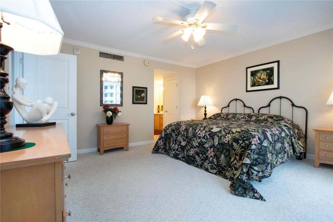 1212 Benjamin Franklin Drive, Unit 607, Sarasota, FL 34236 Photo