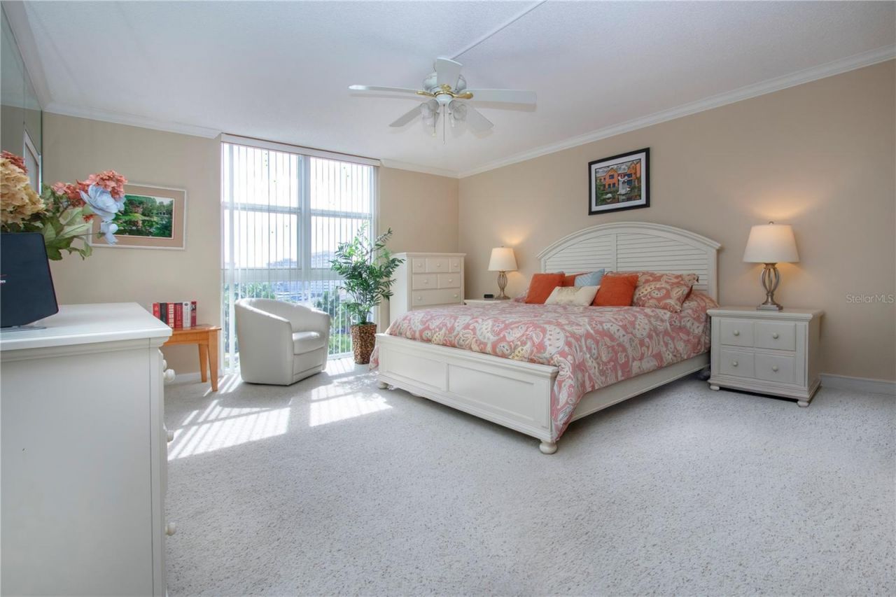 1212 Benjamin Franklin Drive, Unit 607, Sarasota, FL 34236 Photo