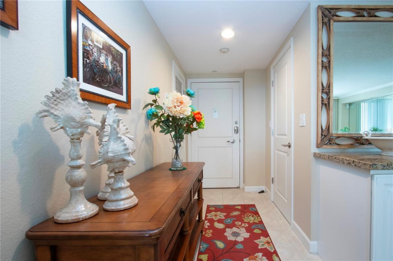 1212 Benjamin Franklin Drive, Unit 607, Sarasota, FL 34236 Photo