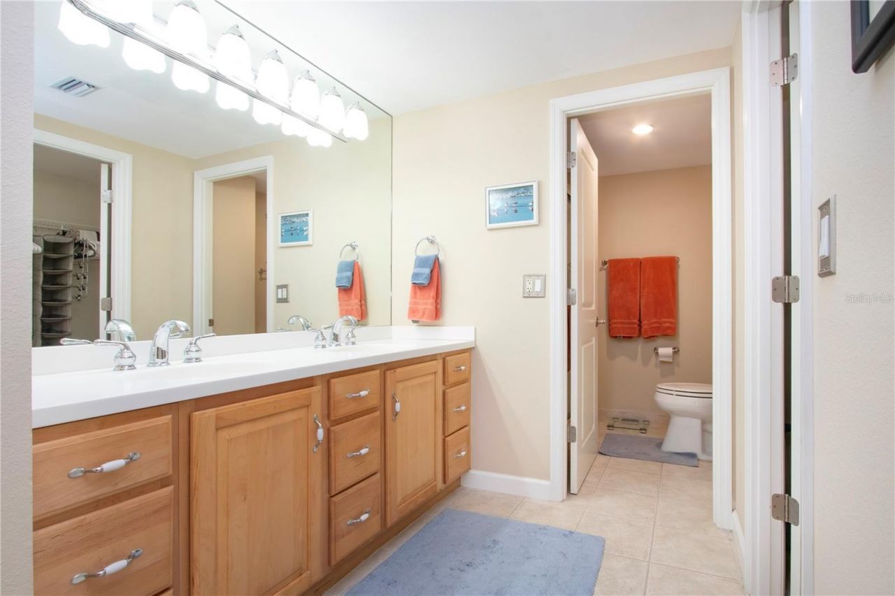 1212 Benjamin Franklin Drive, Unit 607, Sarasota, FL 34236 Photo