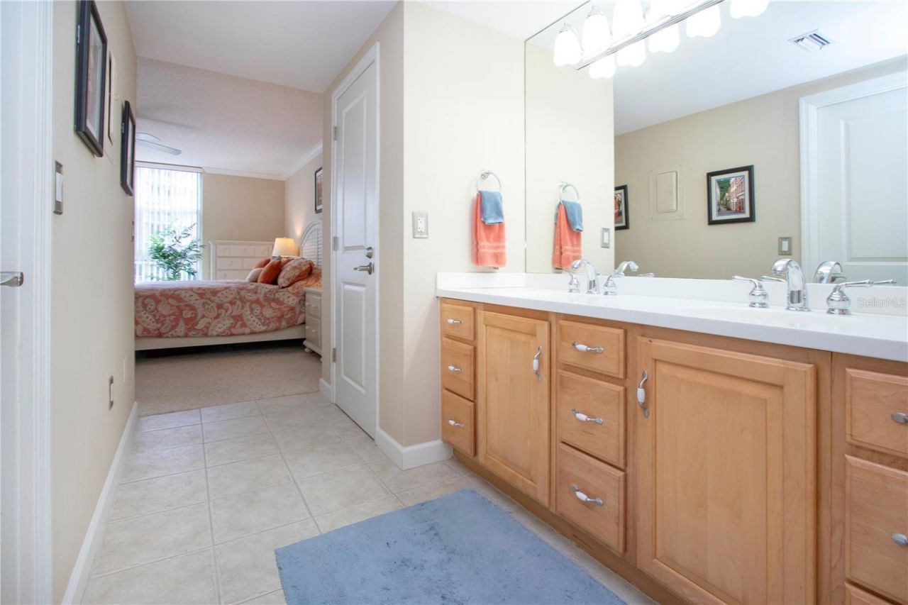 1212 Benjamin Franklin Drive, Unit 607, Sarasota, FL 34236 Photo