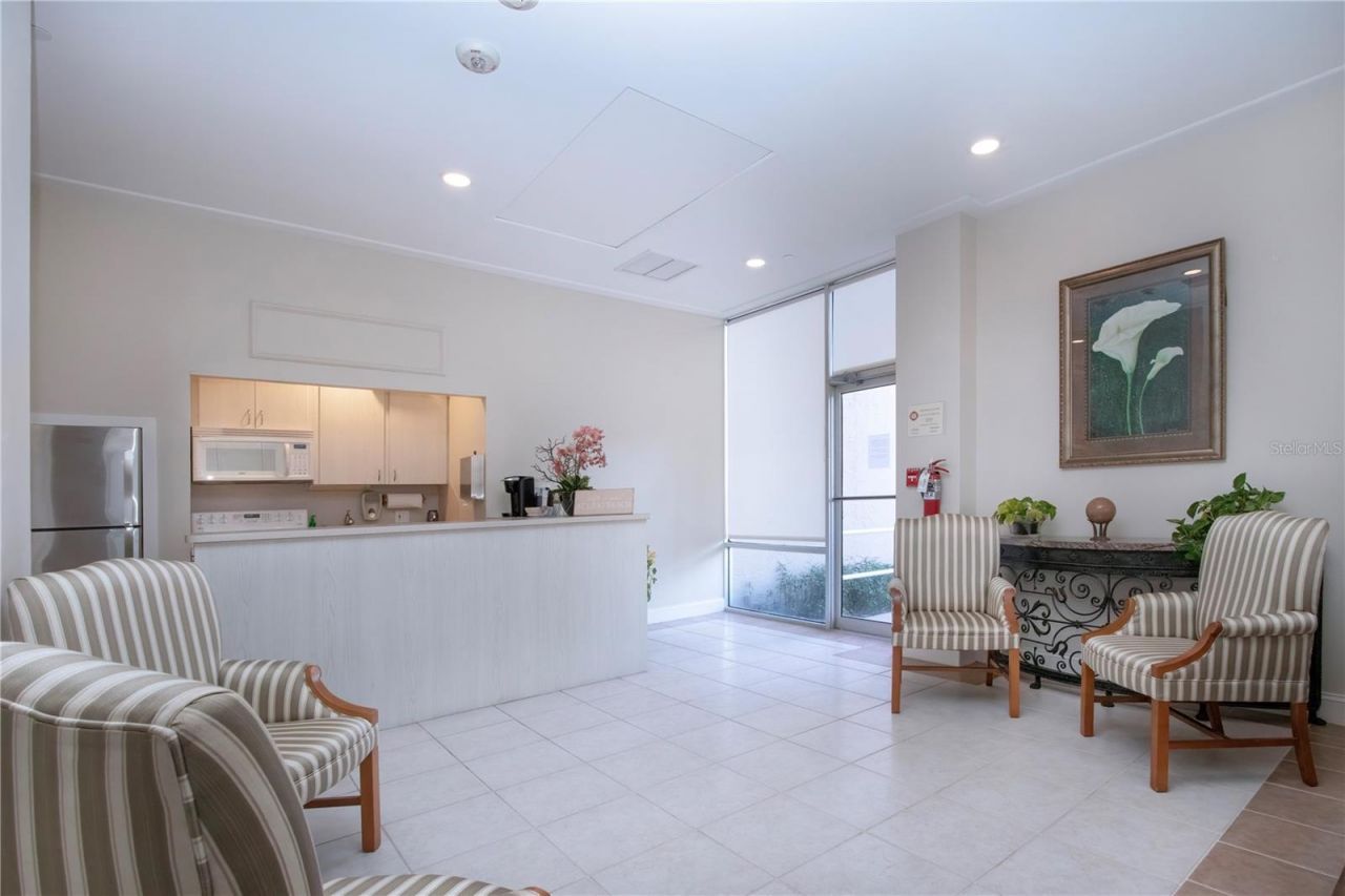 1212 Benjamin Franklin Drive, Unit 607, Sarasota, FL 34236 Photo