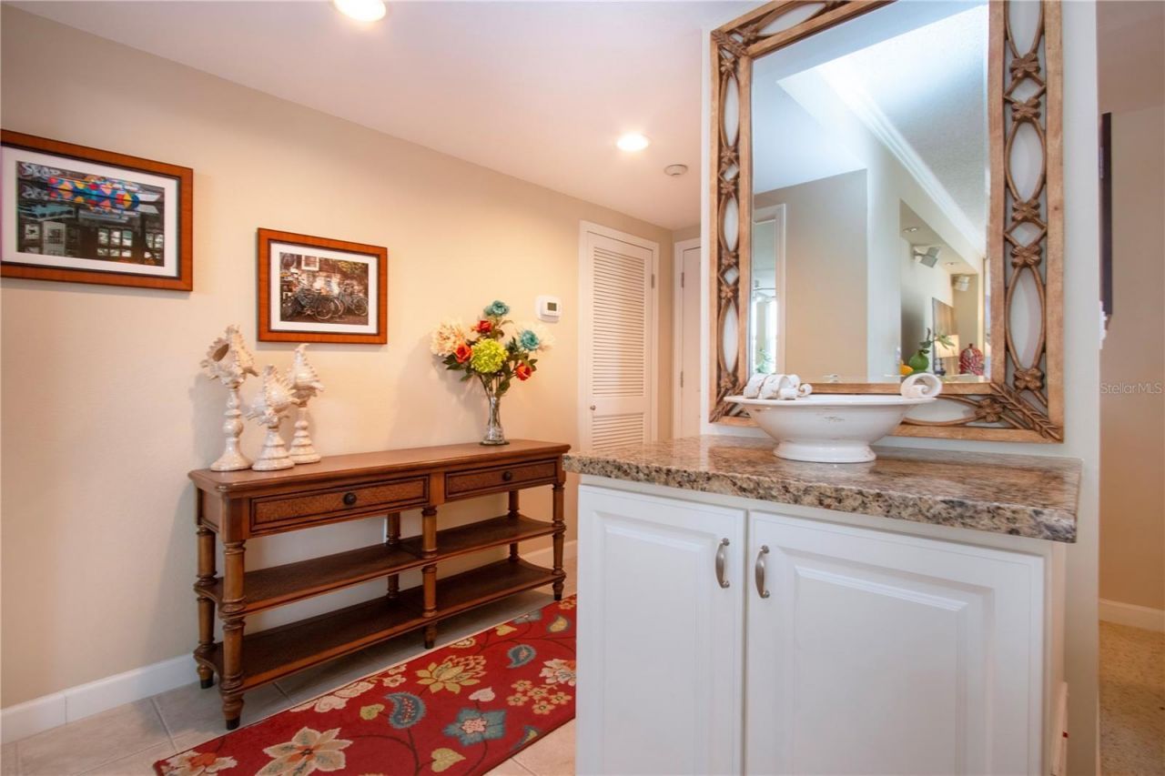 1212 Benjamin Franklin Drive, Unit 607, Sarasota, FL 34236 Photo