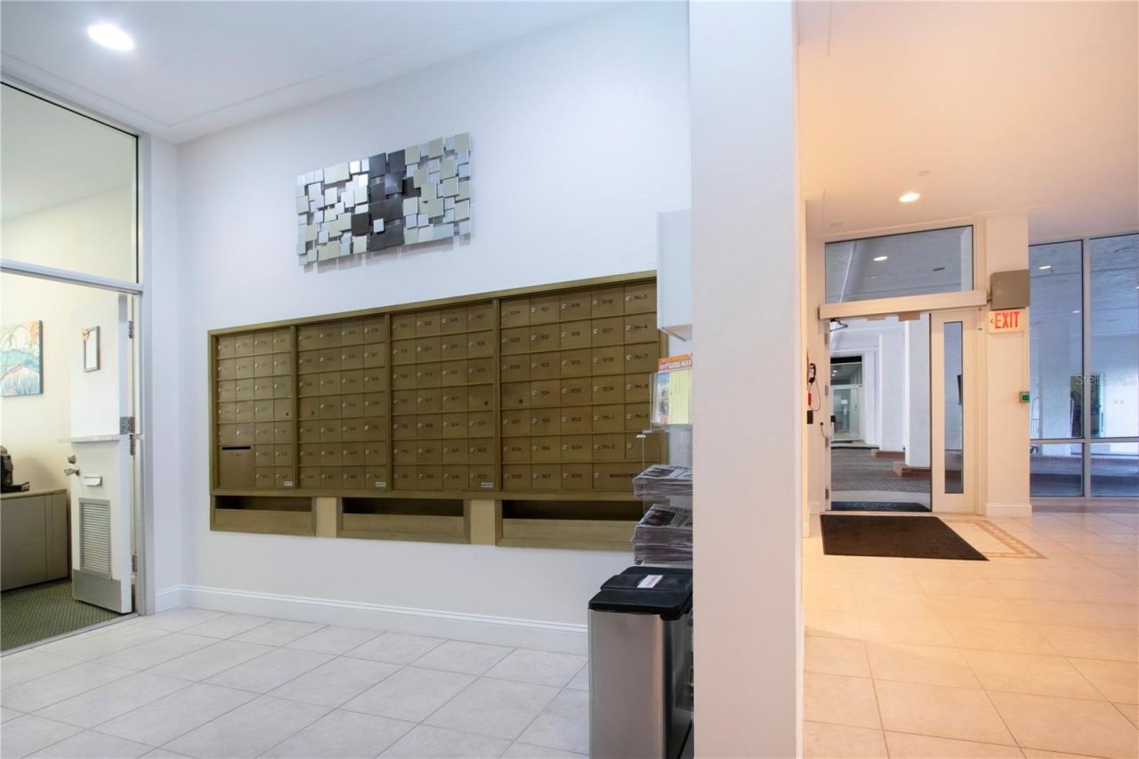 1212 Benjamin Franklin Drive, Unit 607, Sarasota, FL 34236 Photo