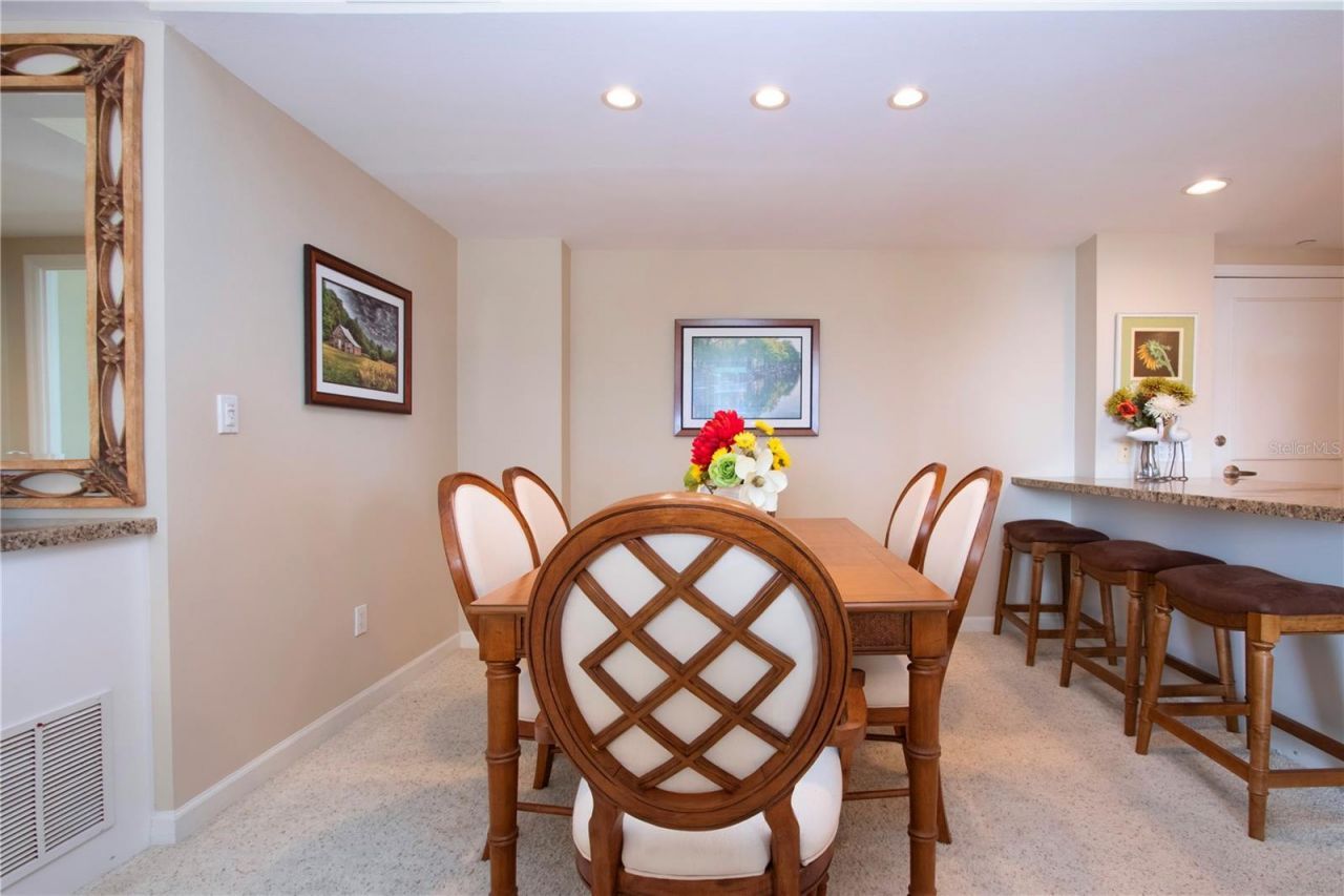 1212 Benjamin Franklin Drive, Unit 607, Sarasota, FL 34236 Photo