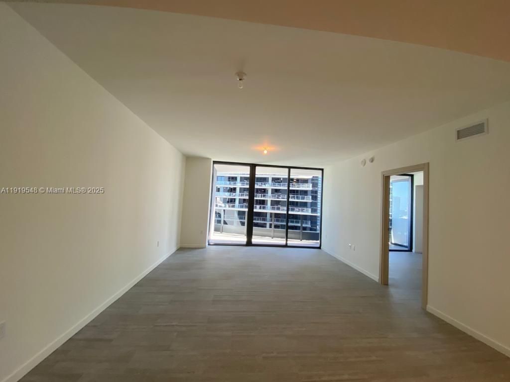 1000 Brickell Plz, Unit 3207, Miami, FL 33131 Photo