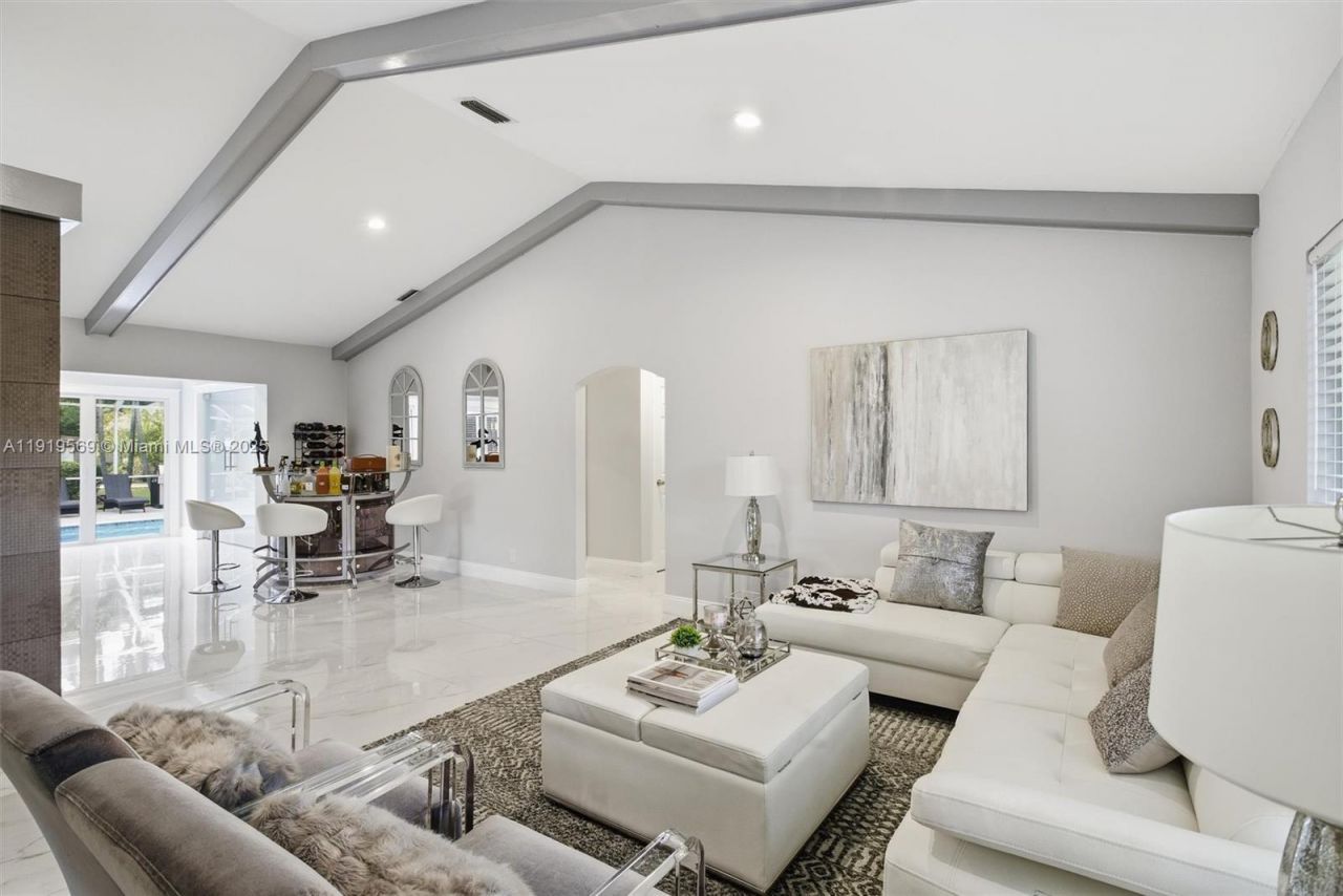 5601 SW 195th Ter, Southwest Ranches, FL 33332 Photo