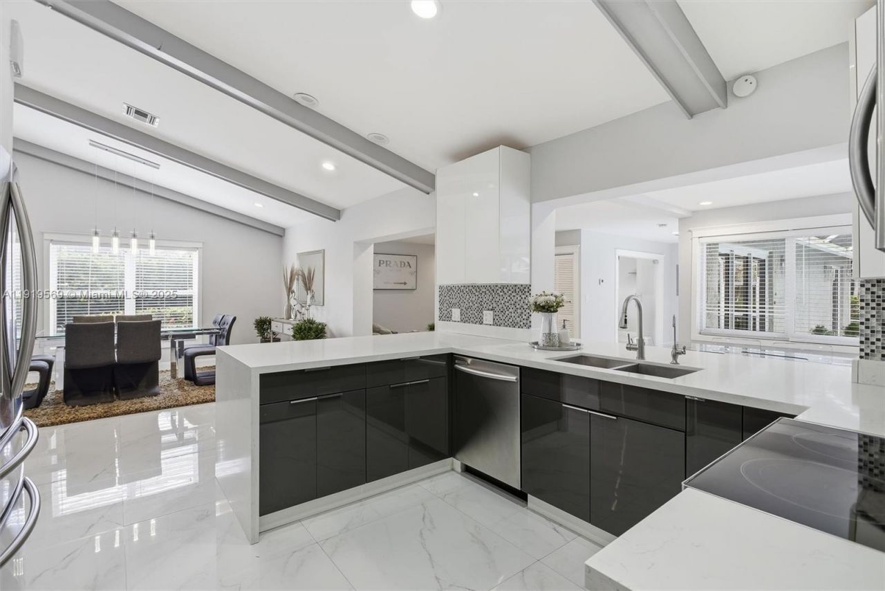 5601 SW 195th Ter, Southwest Ranches, FL 33332 Photo