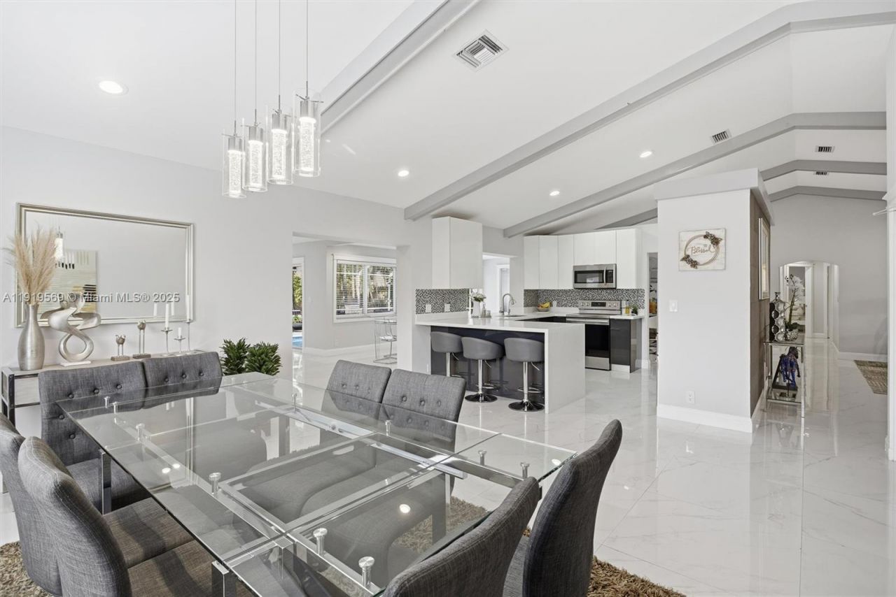 5601 SW 195th Ter, Southwest Ranches, FL 33332 Photo