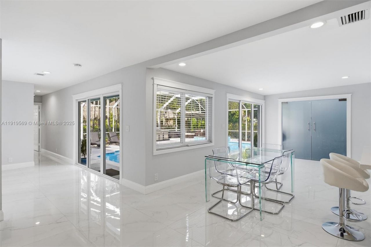 5601 SW 195th Ter, Southwest Ranches, FL 33332 Photo