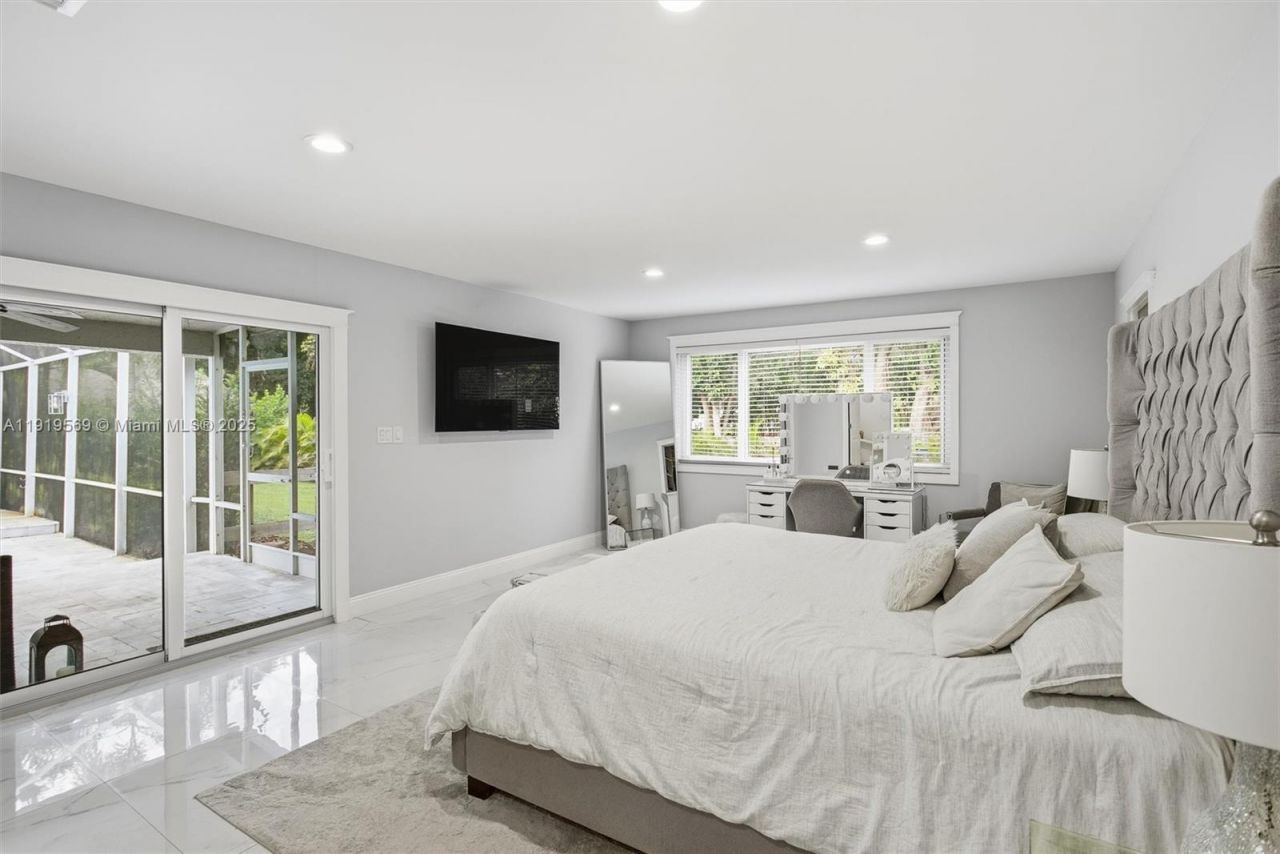 5601 SW 195th Ter, Southwest Ranches, FL 33332 Photo