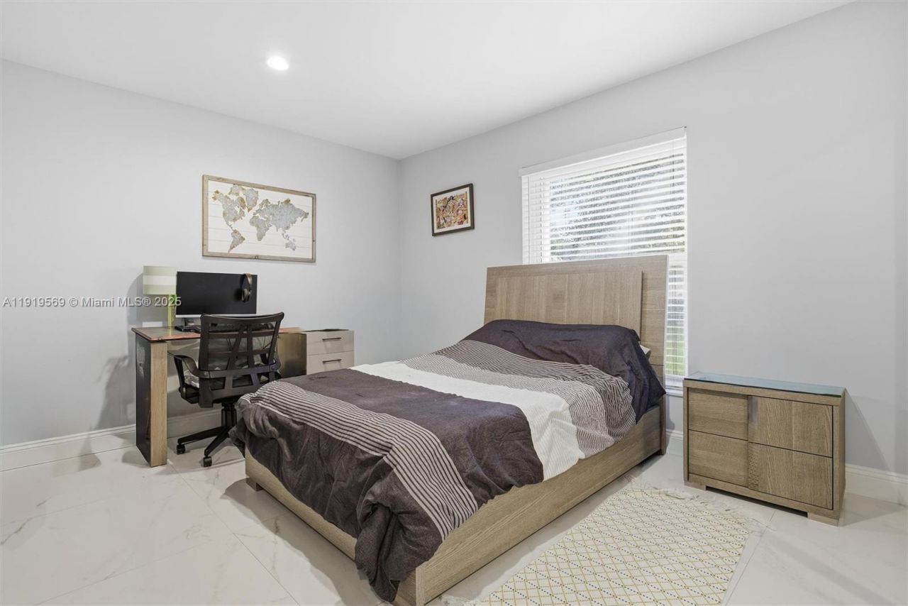 5601 SW 195th Ter, Southwest Ranches, FL 33332 Photo