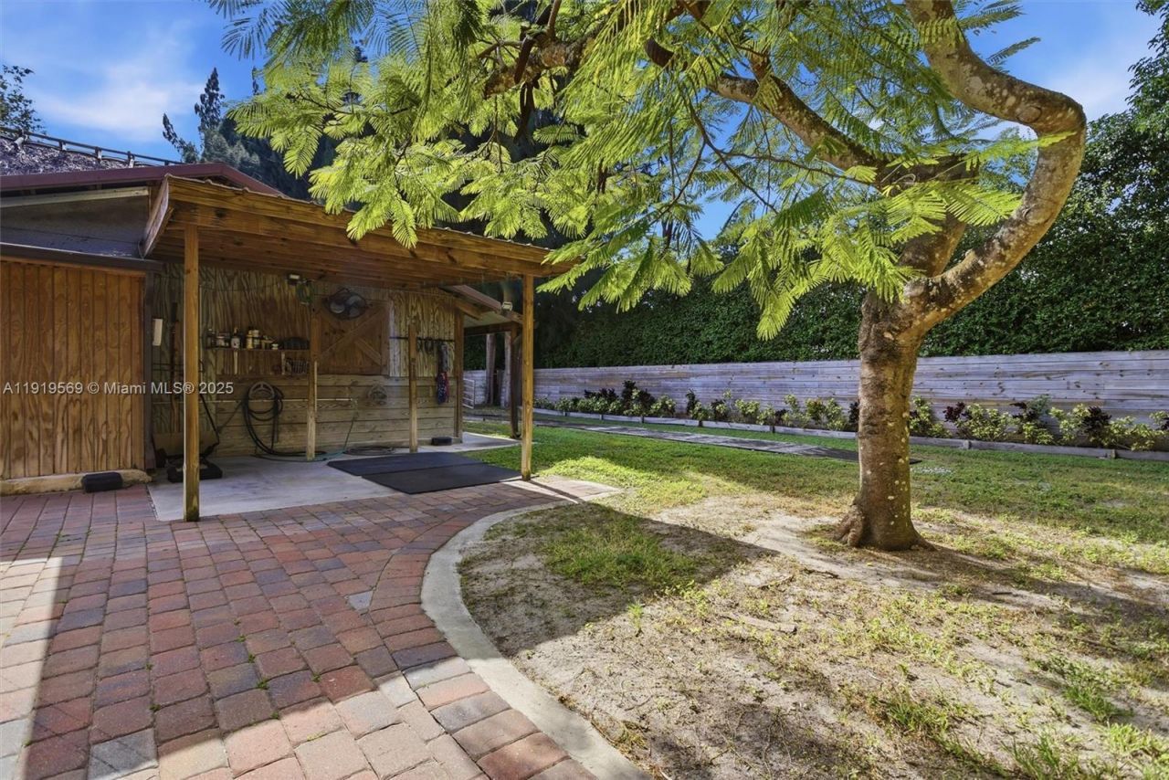 5601 SW 195th Ter, Southwest Ranches, FL 33332 Photo