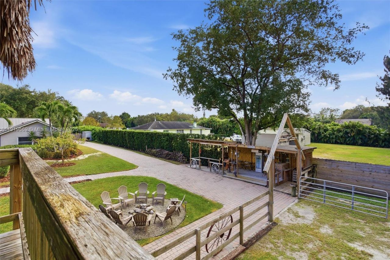 5601 SW 195th Ter, Southwest Ranches, FL 33332 Photo