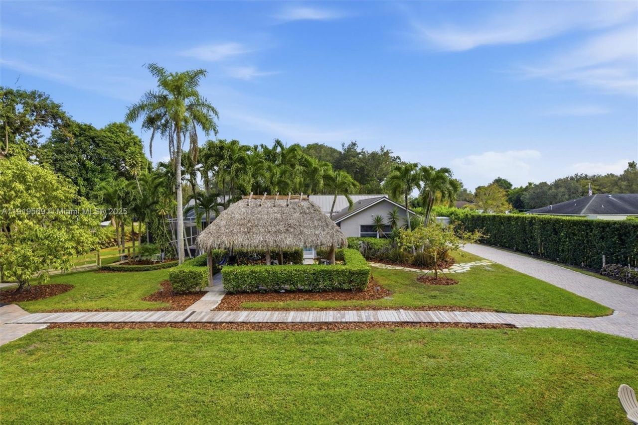 5601 SW 195th Ter, Southwest Ranches, FL 33332 Photo