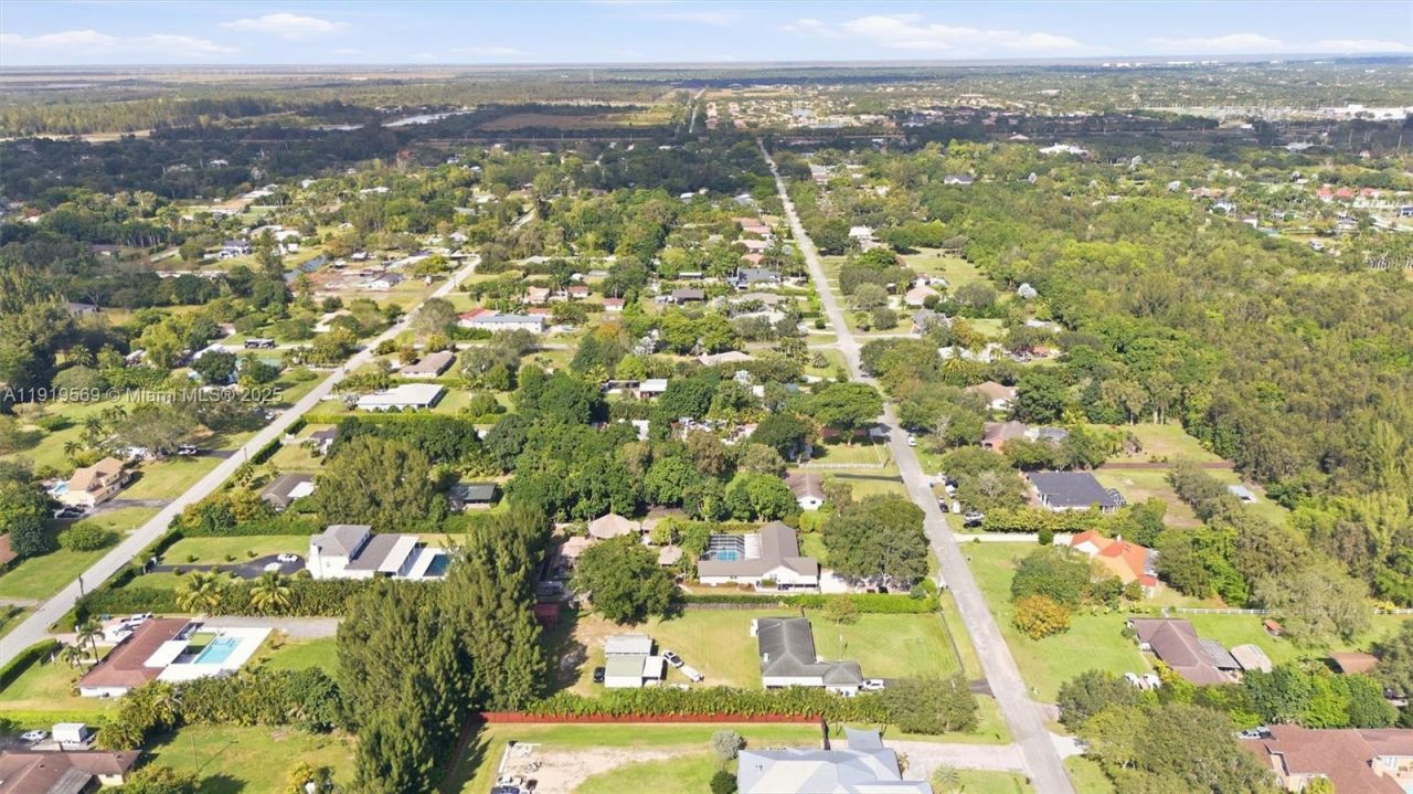 5601 SW 195th Ter, Southwest Ranches, FL 33332 Photo