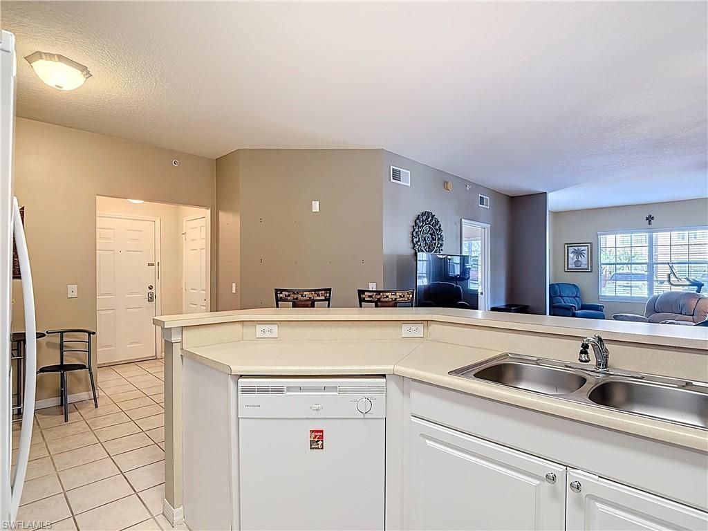 15630 Ocean Walk Cir, Unit 102, Fort Myers, FL 33908 Photo