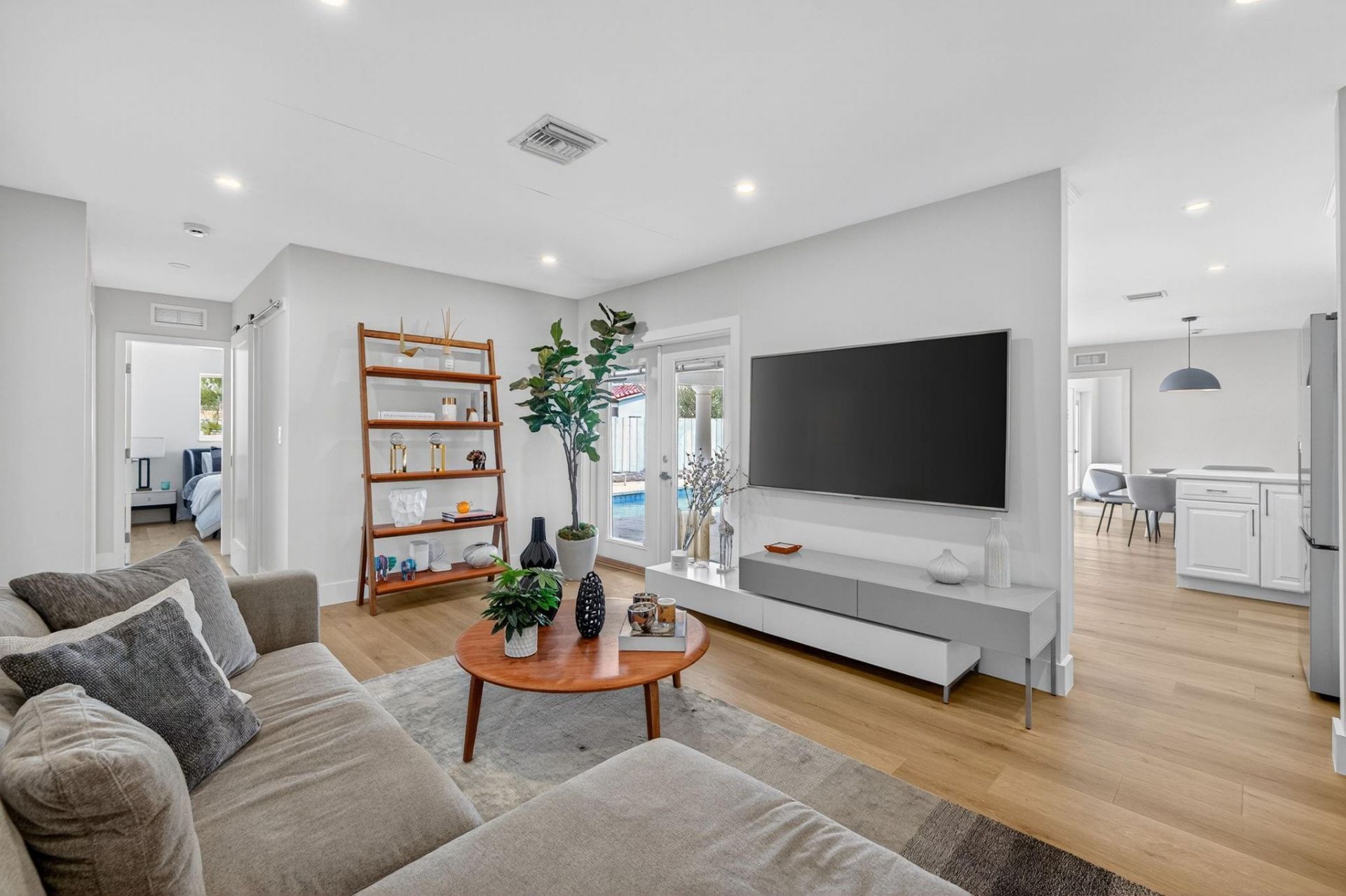 5950 NE 28th Avenue, Fort Lauderdale, FL 33308 Photo