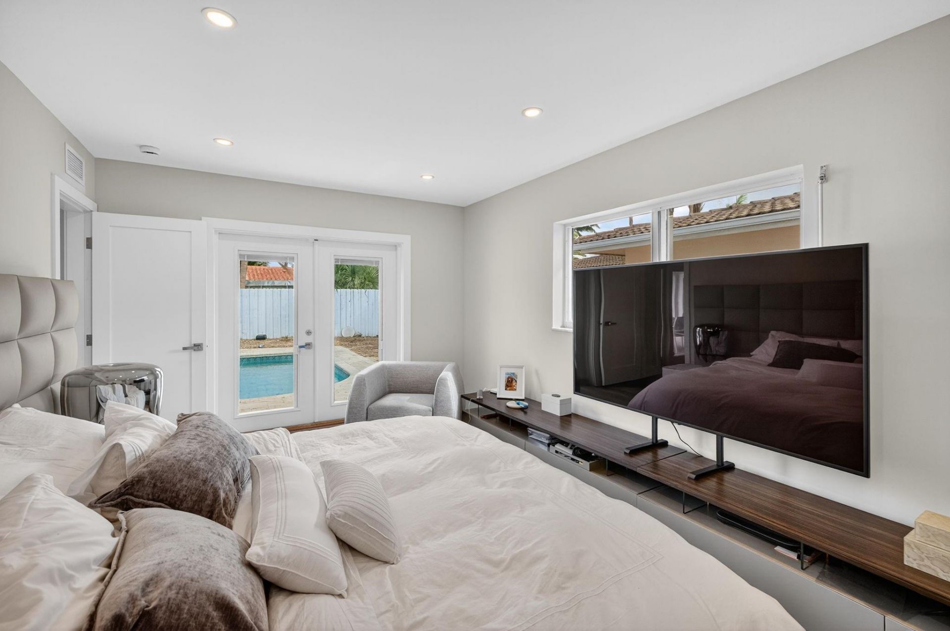 5950 NE 28th Avenue, Fort Lauderdale, FL 33308 Photo