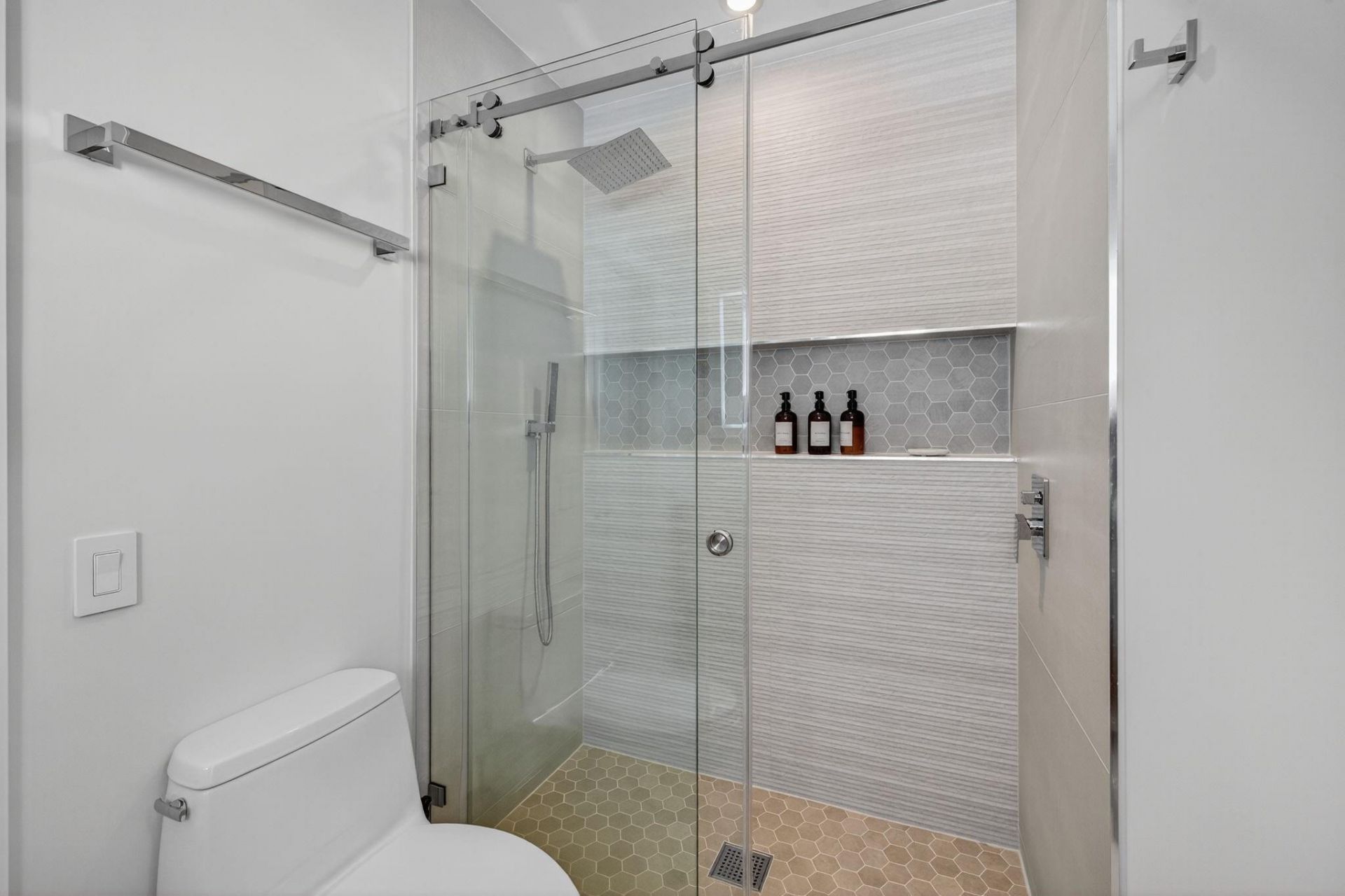 5950 NE 28th Avenue, Fort Lauderdale, FL 33308 Photo