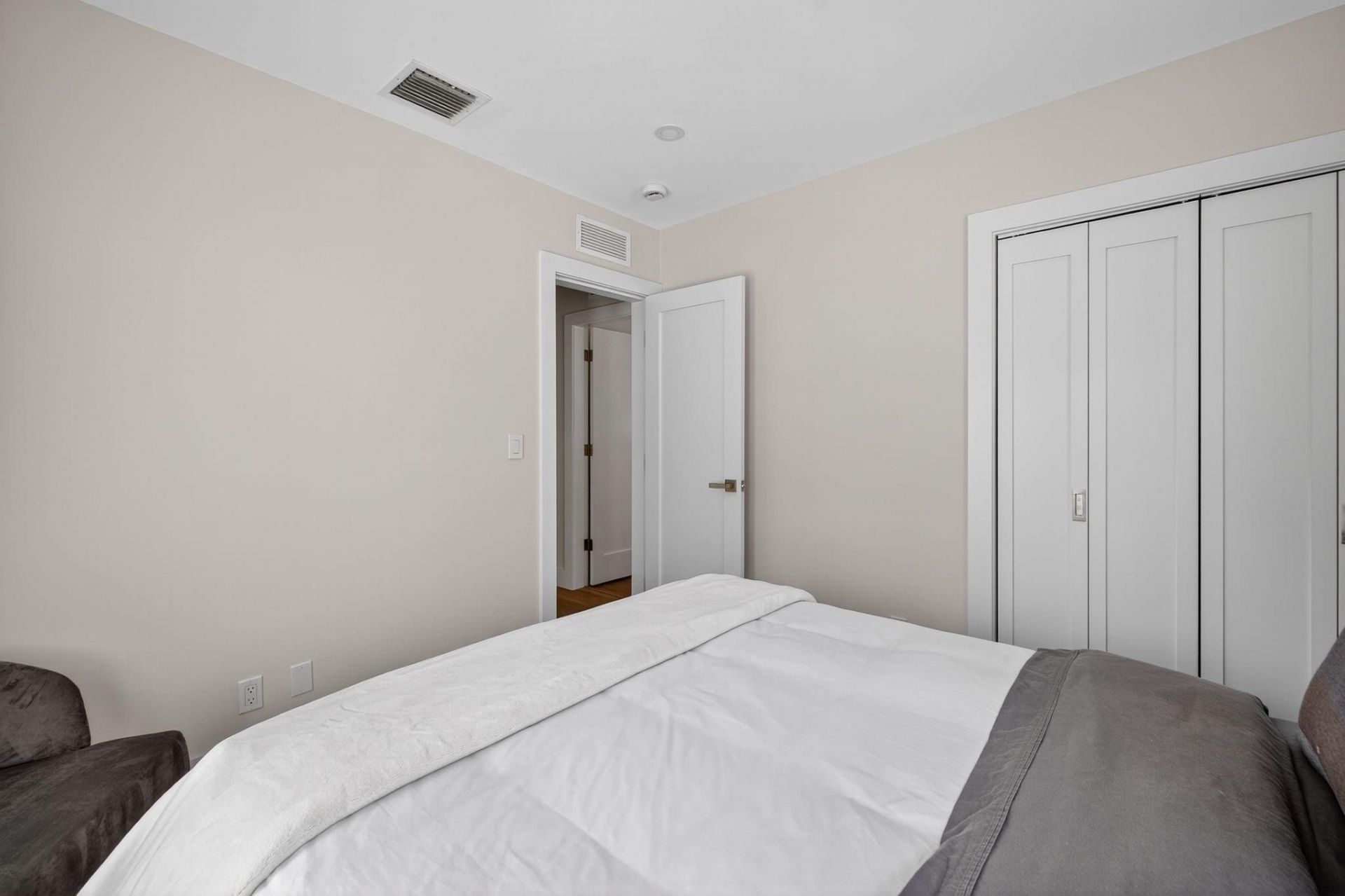 5950 NE 28th Avenue, Fort Lauderdale, FL 33308 Photo