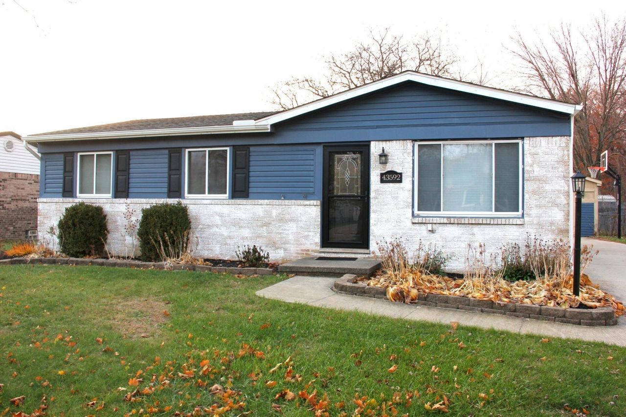 43592 Champlain Court, Canton, MI 48188 Main Photo
