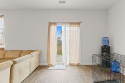 126 Lagoona Drive photo 4