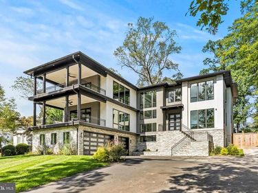 6884 CHURCHILL ROAD, MCLEAN, VA 22101